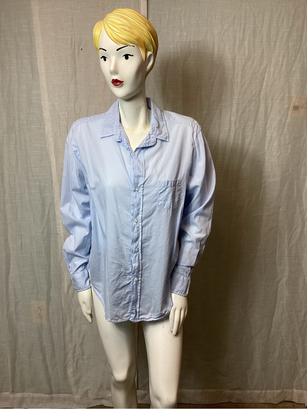 Frank & Eileen Women’s Eileen Relaxed Button-up Shirt; Size: M